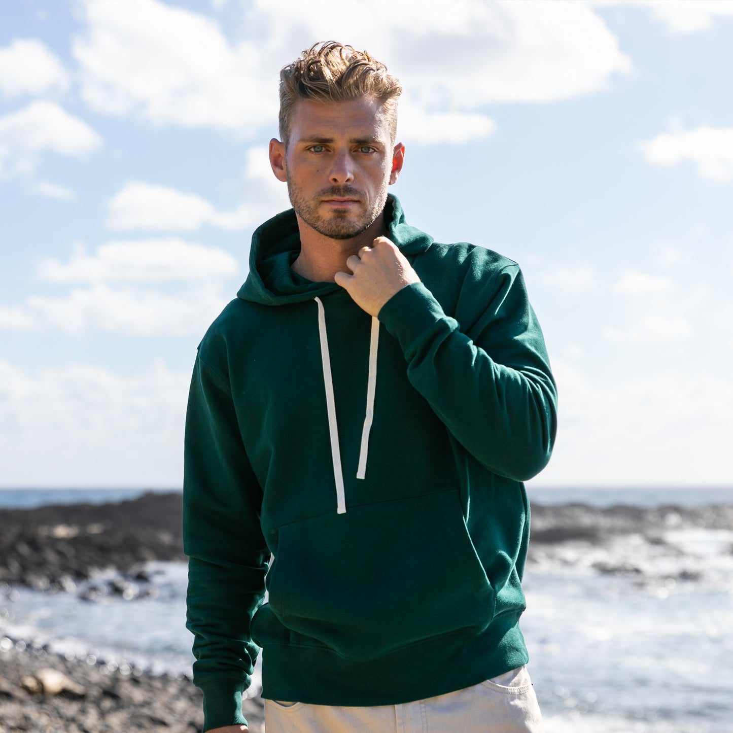 OWLW2302 BISCOTTI MEN'S ORGANIC COTTON HOODIE BYRON BAY