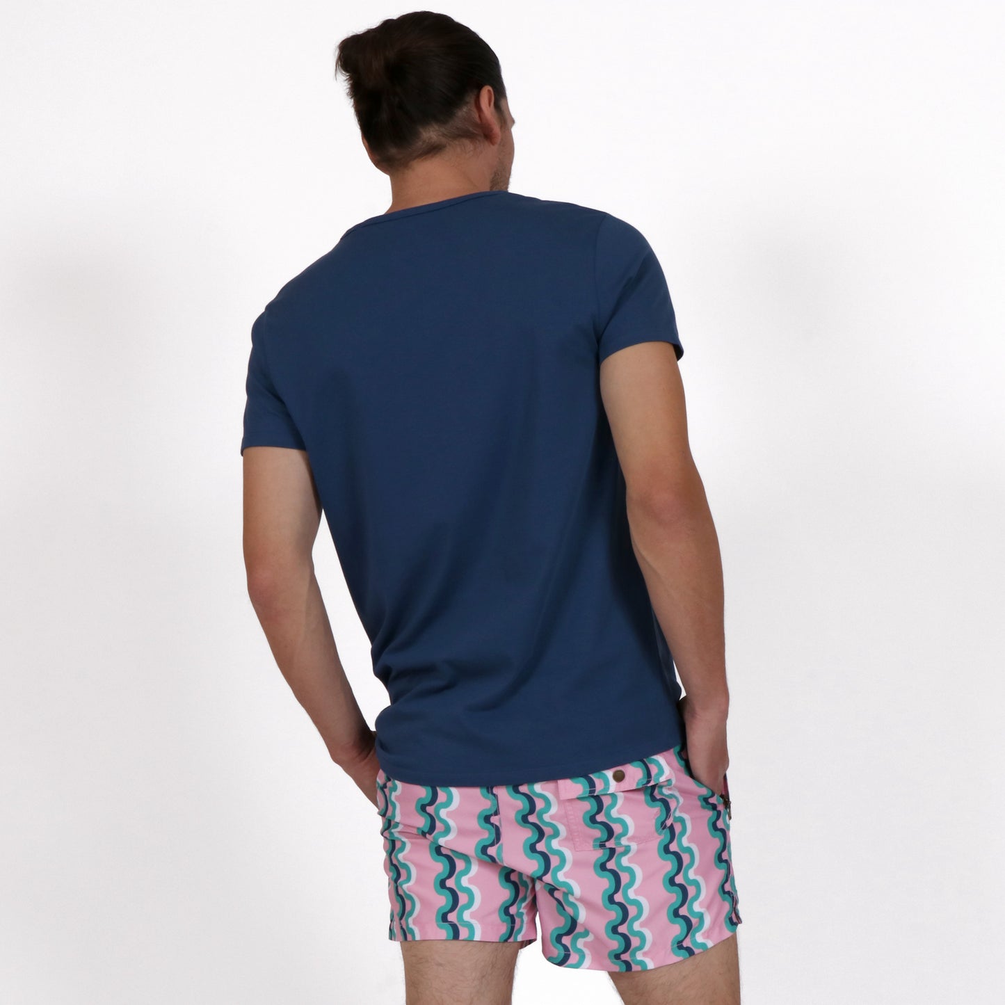 OWTS2203 AEGEAN BLUE POCKET MEN'S T-SHIRT IN ORGANIC COTTON ON BODY BACK VIEW