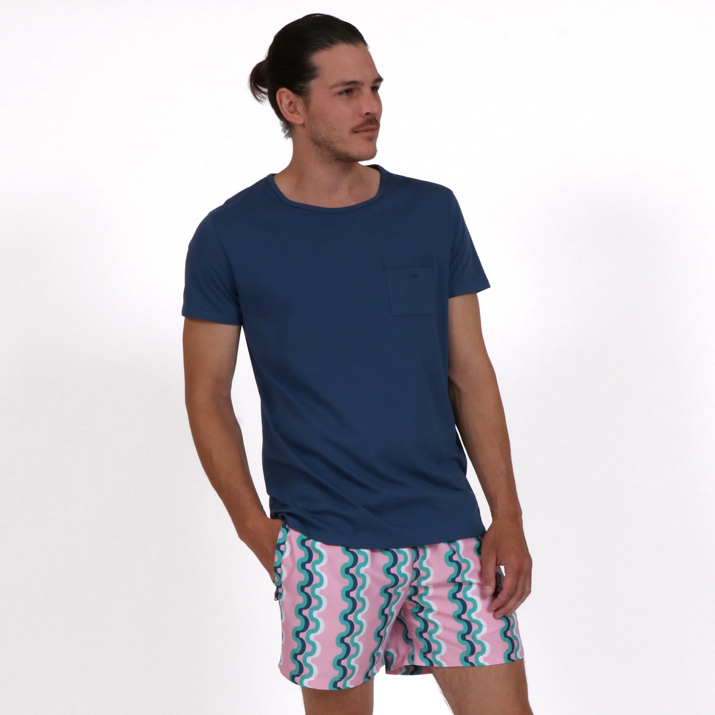 OWTS2203 AEGEAN BLUE POCKET MEN'S T-SHIRT IN ORGANIC COTTON ON BODY FRONT VIEW